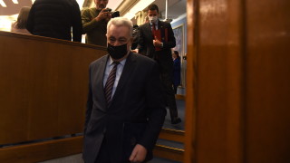 81 местният парламент на Черна гора на извънредно заседание гласува вот