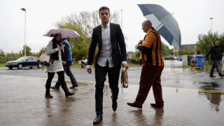 Халфът на ПСЖ Хатем Бен Арфа ще продължи да тренира