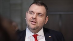 Пеевски призова президента: Румене, излез!