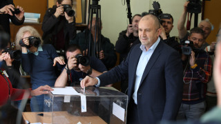 Радев очаква най-сетне разум от политиците