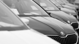 Skoda Enyaq и Superb - това са новите депутатски коли под наем