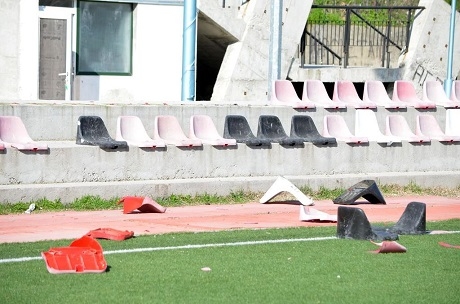 Потрошиха стадиона на Локо (Пд)