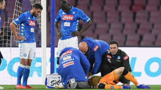 Вратарят на Наполи Давид Оспина се намира в добро състояние