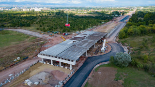 Движението в затворения участък на Околовръстния път в София ще