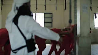 „Ислямска държава” пусна видео с нечовешки издевателства