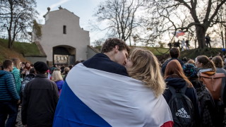 Чехия отбеляза 30 години от нежната революция