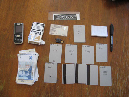Разбиха престъпна група, изготвяла фалшиви банкови карти