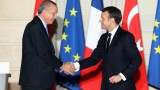  Стабилна Турция е значима за Европа, разгласи Макрон пред Ердоган 