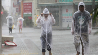 В Китай евакуираха почти 1 млн. души заради приближаващ тайфун