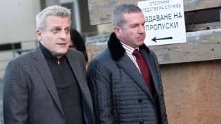 Обвиняват Петър Москов в три престъпления