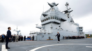 Френският военен кораб Диксмюд Dixmude пристигна в пристанището на египетския град