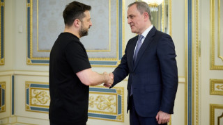 Азербайджан с политическа и хуманитарна подкрепа за Украйна