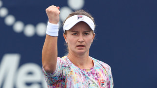 Чехкинята Барбора Крейчикова осъществи обрат и се класира за четвъртия