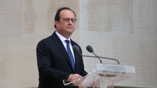 Прическата на френския президент струва на данъкоплатците почти 10 000 евро месечно