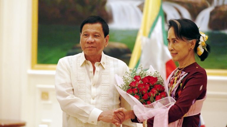 Филипинският президент нарече евродепутатите "откачалки"