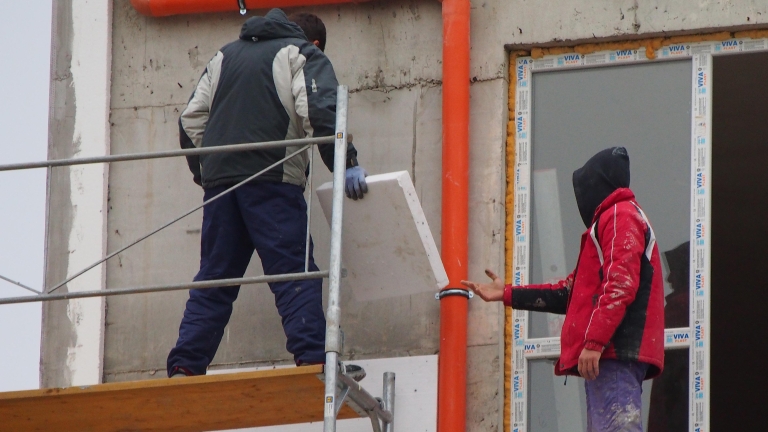 40 нарушения при саниране на 8 блока в Кюстендил