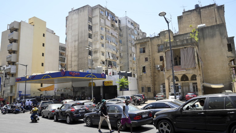 Въоръжени бойци откриха огън в събота по пост на ливанската