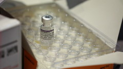 В Северна Македония обсъждат задължителна ваксинация за медици