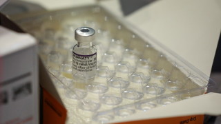 САЩ дадоха одобрение на Pfizer да ваксинира лица под 16-годишна възраст   