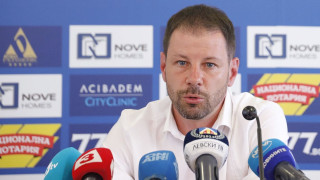 Славиша Стоянович се среща с Йончо Арсов, Левски ще продължи да привлича българи