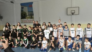 Баскетболисти от Самоков и Костенец се обединиха тази събота в