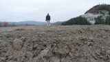 Иманяри разкопаха две могили край новозагорско село 