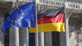 Германското правителство заяви в петък че няма намерение да признае