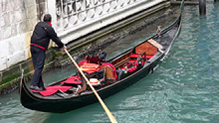 Намериха мъртва българка в канал във Венеция