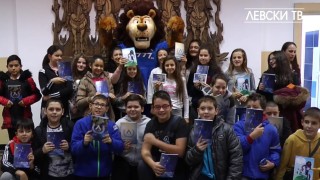 Обиколките свързани с разказите за живота характера и футболните достойнства