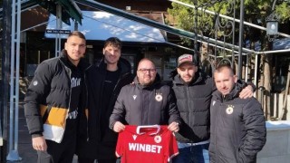 Футболисти на ЦСКА изненадаха приятно фен на отбора Мартин Петров