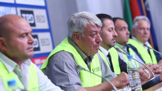 "Жълтите жилетки" се чудят да протестират или да не протестират