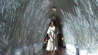 Доналд и Мелания Тръмп се готвят да посрещнат първата си