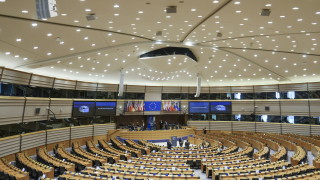 Европейският парламент в резолюция приета с голямо мнозинство 422 гласа