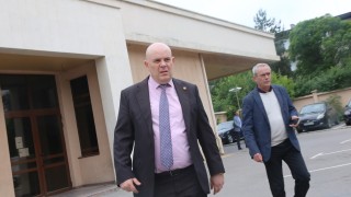 Гешев се застъпи за възрастните, закани се на престъпниците
