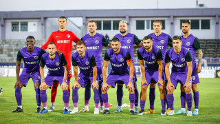 Сашо Ангелов е фаворит за треньорския пост в Етър съобщава