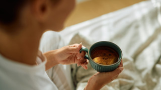 Освен че са вредни навици тютюнопушенето и пиенето на алкохол