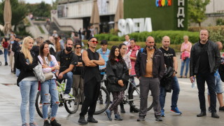Десетки маршируват в София срещу мерките и лъжата COVID