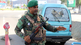 Йеменските сепаратисти наложиха полицейски час в Аден