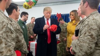 Тръмп изненадващо посети Ирак