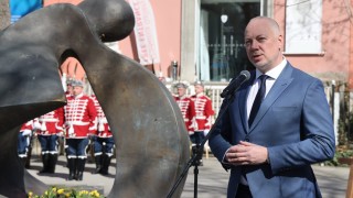 Делят ни 82 години от онези паметни събития когато в