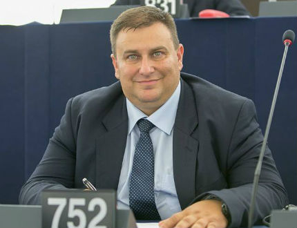 Български евродепутат се усъмни в компетентността на ЕК за събарянето в "Максуда"