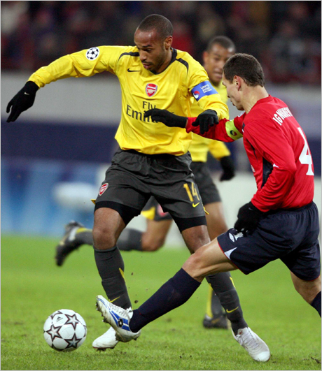 Тиери Анри номер едно в Арсенал