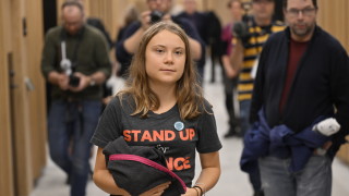Шведската екоактивистка Грета Тунберг беше призната за виновна в неподчинение