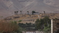 120 души напускат бедуинското селище в долината на река Йордан