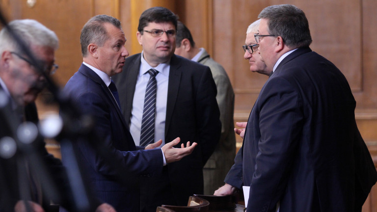 Гарантирам, че незаконно подслушване в ДАНС няма. Това увери в