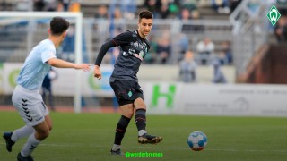 Българският халф на Вердер Бремен Илия Груев бе титуляр