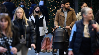 Новозаразените с COVID 19 във Великобритания достигнаха рекордно равнище за втори