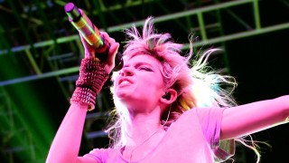 През годините в които доби най голяма популярно покрай връзката си