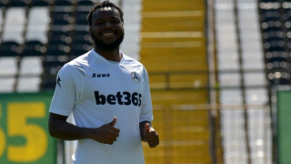 Сибири Кейта е футболист на Славия обявиха от клуба Защитникът