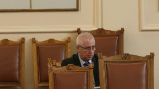 Депутатите поискаха електронно здравеопазване до 2 години